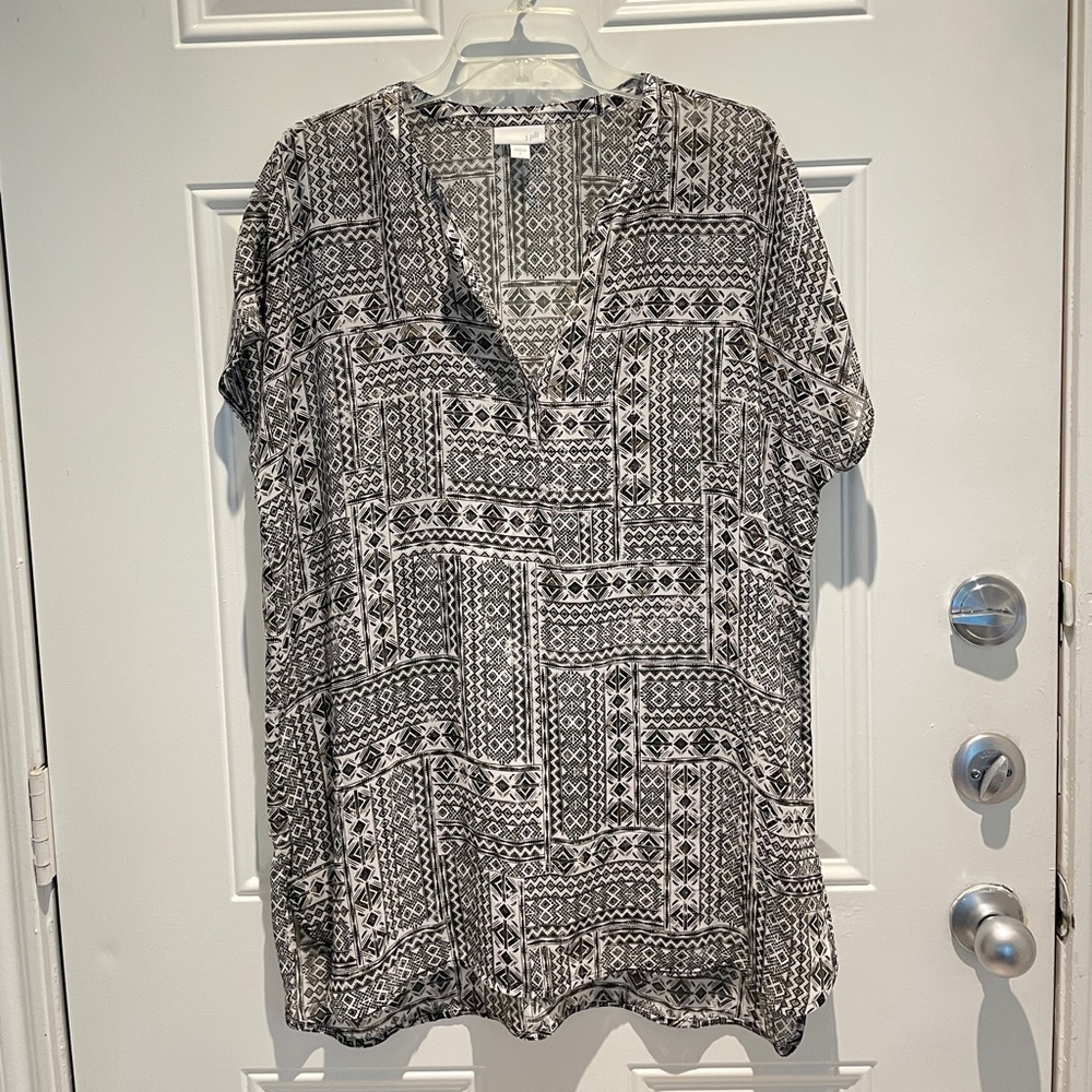J. Jill Aztec Geometric Sheer Black White Tan Flowy Short Sleeve Top Size Large